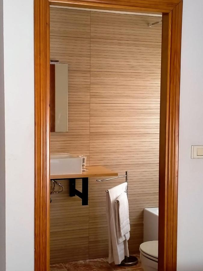 Hostal Meson De Paco Каріньєна Екстер'єр фото